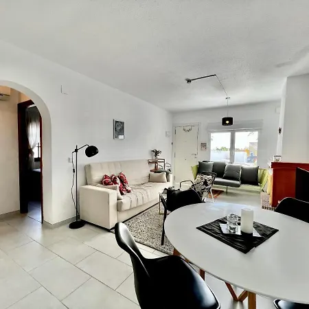 By United Renters Holiday home
